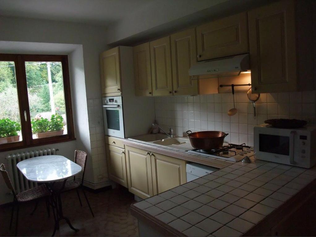 Le Domaine Du Grand Cellier Gites Appartement En Savoie Tournon Ngoại thất bức ảnh