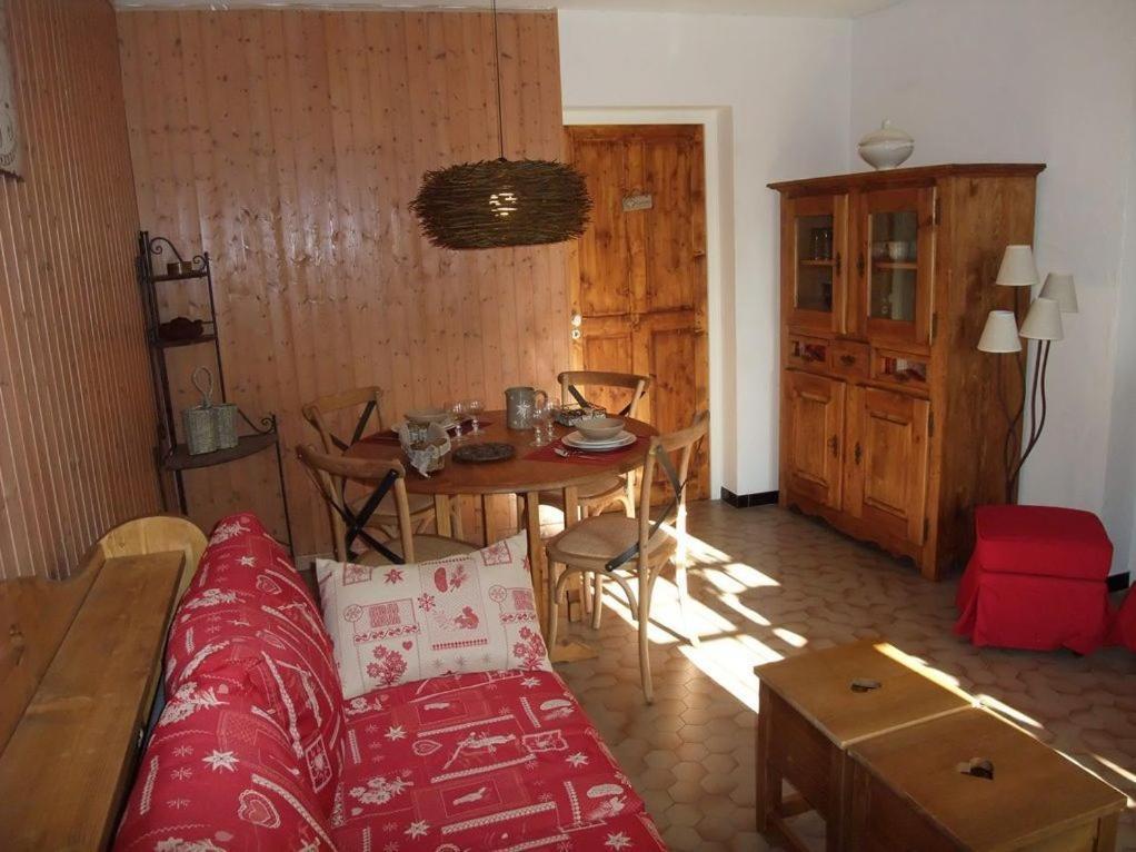 Le Domaine Du Grand Cellier Gites Appartement En Savoie Tournon Phòng bức ảnh